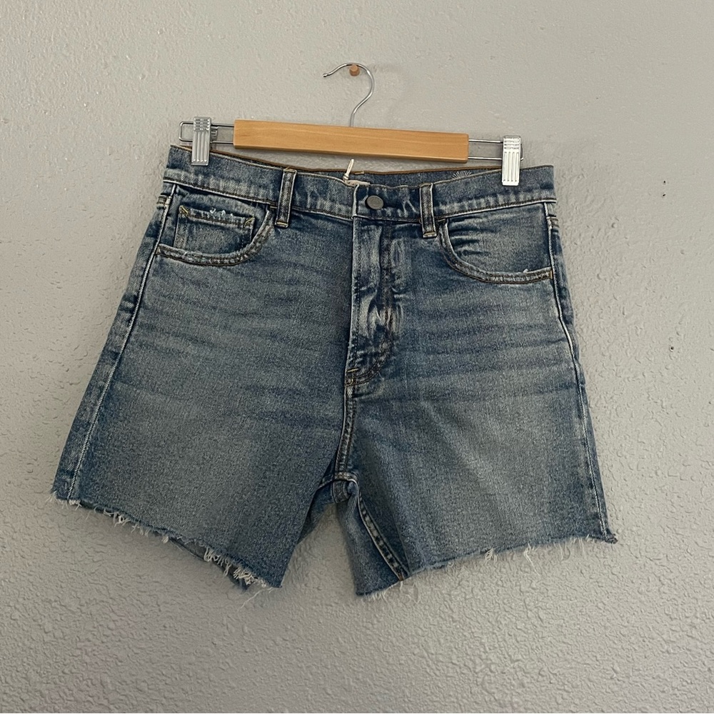 NWT Faherty Sunwashed Denim Shorts SIZE 27